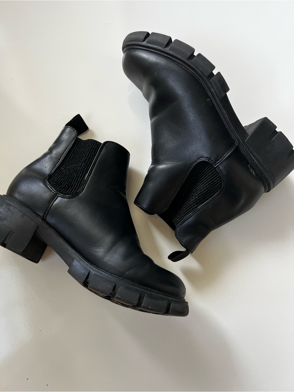 Kids Black Chunky Chelsea Boots 🖤